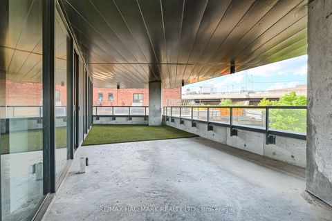 Photo 25 at 209 - 383 Sorauren Avenue, Roncesvalles, Toronto