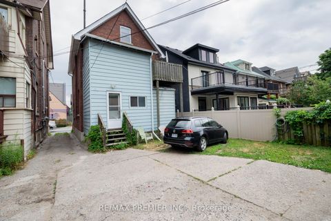 Photo 16 at 300 Keele Street, Junction Area, Toronto