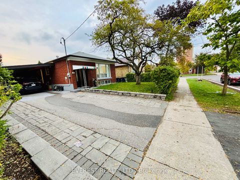 Photo 4 at 6 Maretta Avenue, Eglinton East, Toronto