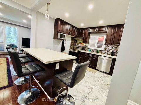 Photo 13 at 6 Maretta Avenue, Eglinton East, Toronto