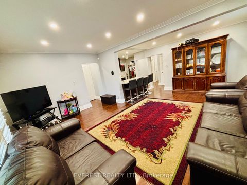 Photo 17 at 6 Maretta Avenue, Eglinton East, Toronto Photo 17 at 6 Maretta Avenue, Eglinton East, Toronto