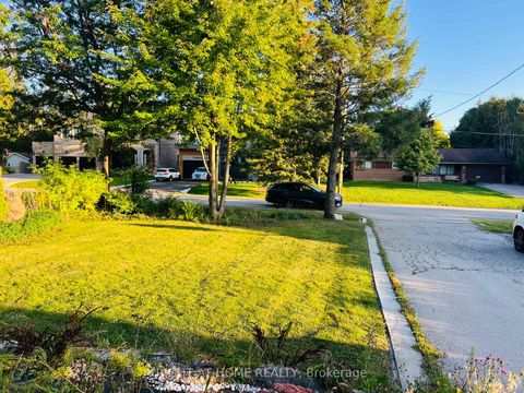 Photo 8 at 8 Gallacher Avenue, Oak Ridges, Richmond Hill Photo 8 at 8 Gallacher Avenue, Oak Ridges, Richmond Hill