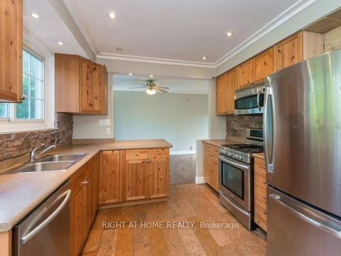 Photo 16 at 8 Gallacher Avenue, Oak Ridges, Richmond Hill