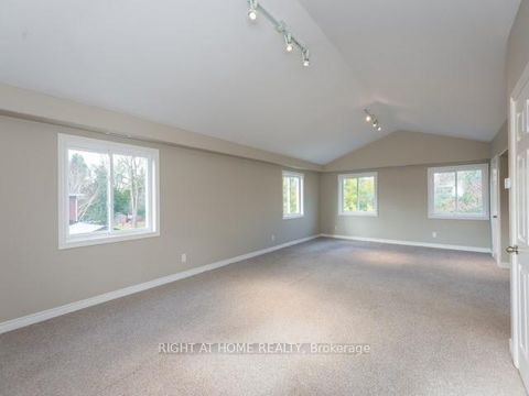 Photo 20 at 8 Gallacher Avenue, Oak Ridges, Richmond Hill Photo 20 at 8 Gallacher Avenue, Oak Ridges, Richmond Hill