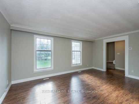 Photo 24 at 8 Gallacher Avenue, Oak Ridges, Richmond Hill