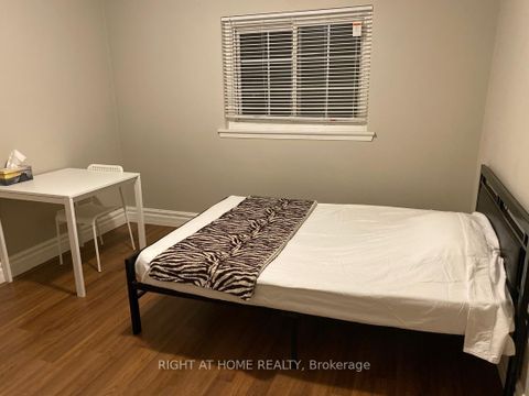Photo 27 at 8 Gallacher Avenue, Oak Ridges, Richmond Hill
