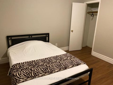 Photo 28 at 8 Gallacher Avenue, Oak Ridges, Richmond Hill Photo 28 at 8 Gallacher Avenue, Oak Ridges, Richmond Hill