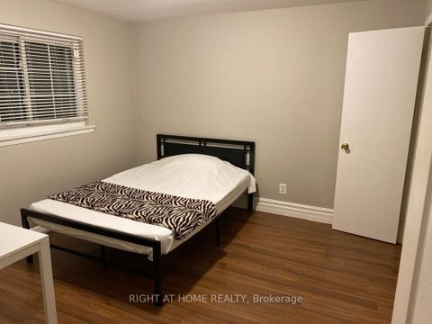 Photo 29 at 8 Gallacher Avenue, Oak Ridges, Richmond Hill