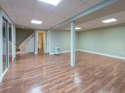 Photo 35 at 8 Gallacher Avenue, Oak Ridges, Richmond Hill
