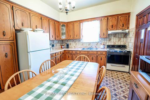 Photo 9 at 217 Gladstone Avenue, Little Portugal, Toronto Photo 9 at 217 Gladstone Avenue, Little Portugal, Toronto