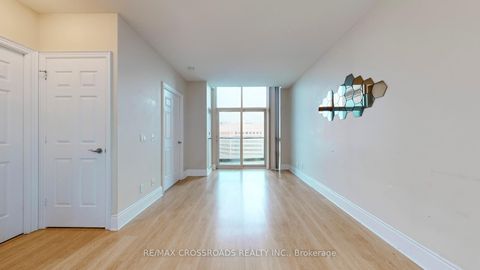 Photo 3 at Ph1 - 15 Greenview Avenue, Newtonbrook West, Toronto