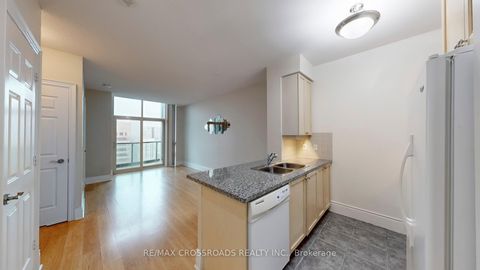 Photo 11 at Ph1 - 15 Greenview Avenue, Newtonbrook West, Toronto