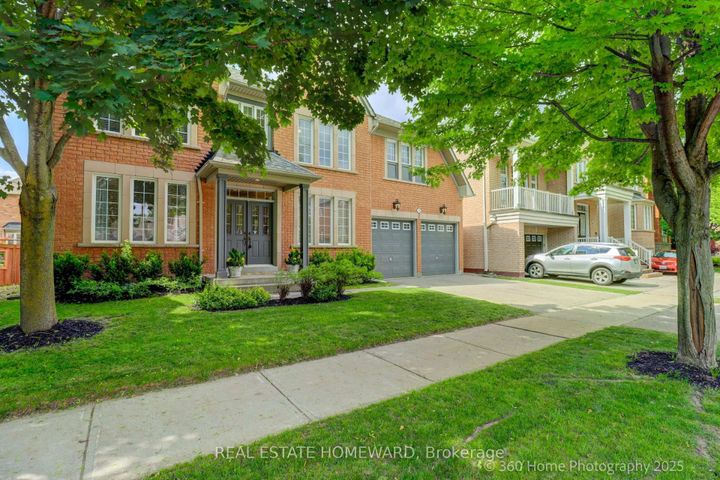 Photo 2 at 9 Tarmack Drive, Jefferson, Richmond Hill