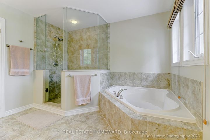 Photo 20 at 9 Tarmack Drive, Jefferson, Richmond Hill