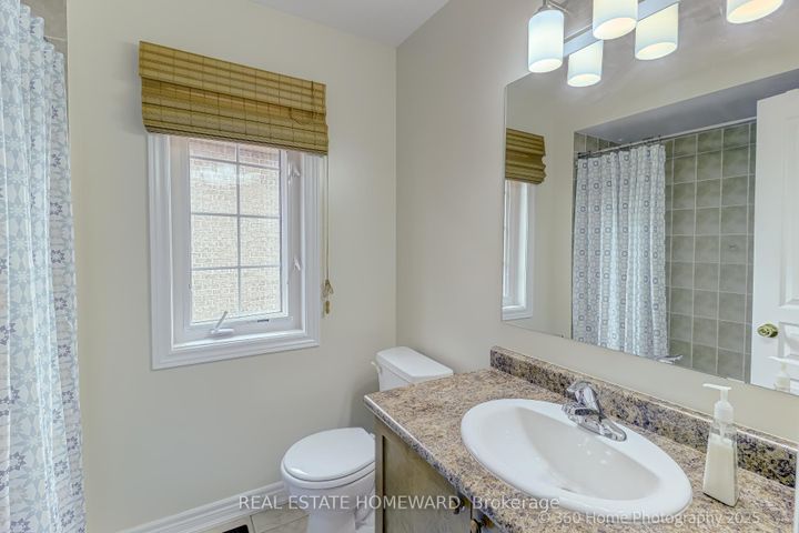 Photo 24 at 9 Tarmack Drive, Jefferson, Richmond Hill