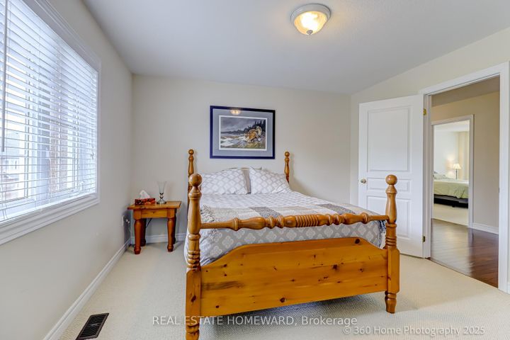 Photo 26 at 9 Tarmack Drive, Jefferson, Richmond Hill