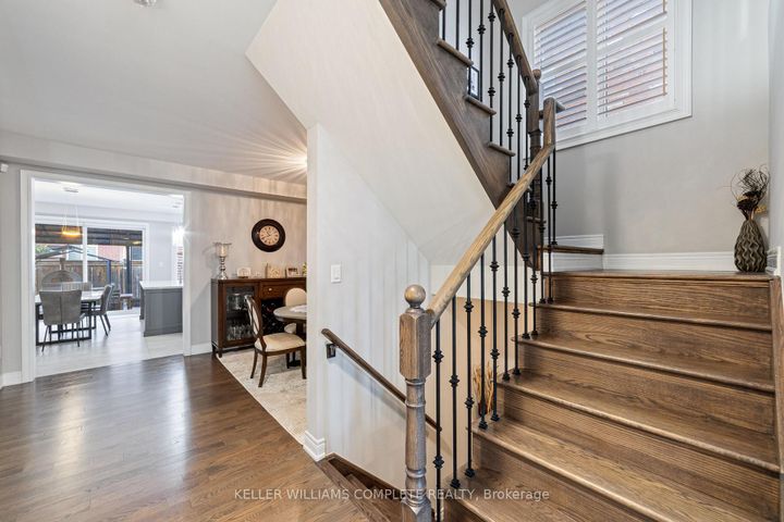 Photo 5 at 24 MACBEAN Crescent, Waterdown, Hamilton