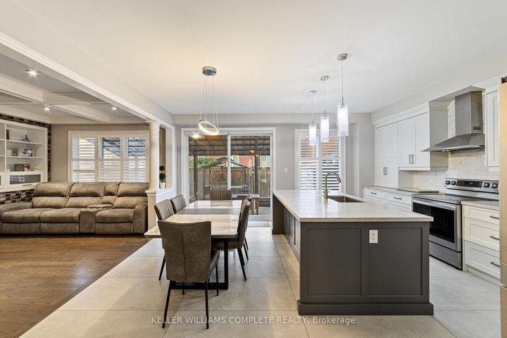 Photo 10 at 24 MACBEAN Crescent, Waterdown, Hamilton