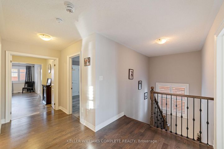 Photo 19 at 24 MACBEAN Crescent, Waterdown, Hamilton