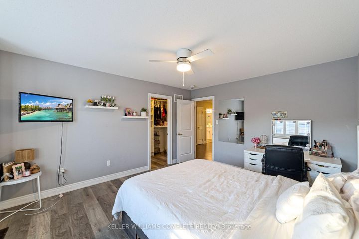 Photo 30 at 24 MACBEAN Crescent, Waterdown, Hamilton