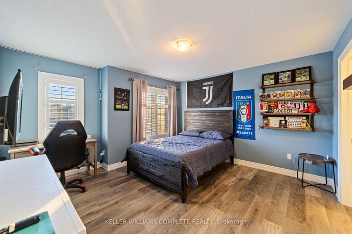 Photo 32 at 24 MACBEAN Crescent, Waterdown, Hamilton