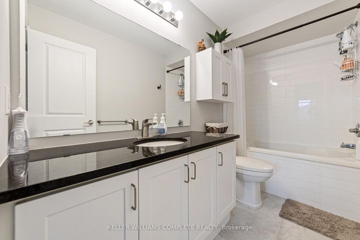 Photo 33 at 24 MACBEAN Crescent, Waterdown, Hamilton