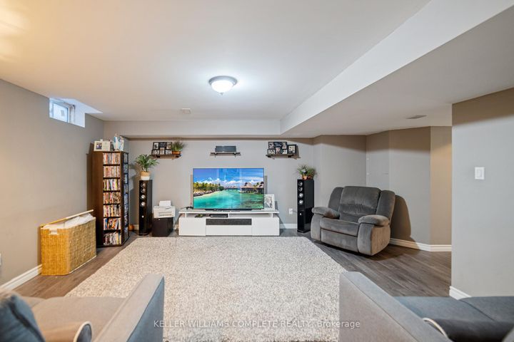 Photo 39 at 24 MACBEAN Crescent, Waterdown, Hamilton