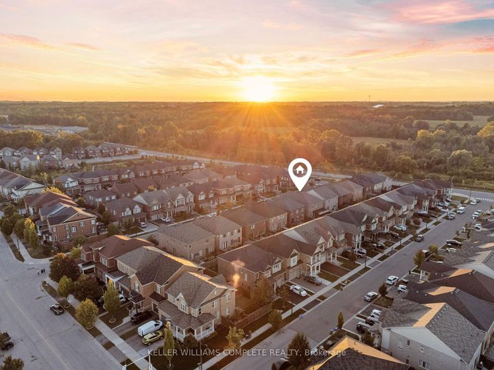Photo 48 at 24 MACBEAN Crescent, Waterdown, Hamilton