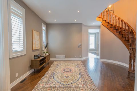 Photo 3 at 20 Altus Park Drive, Patterson, Vaughan