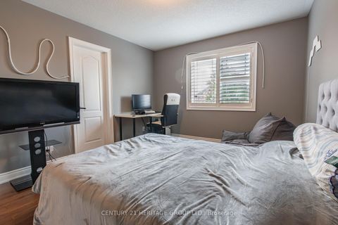 Photo 22 at 20 Altus Park Drive, Patterson, Vaughan