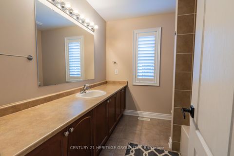 Photo 23 at 20 Altus Park Drive, Patterson, Vaughan