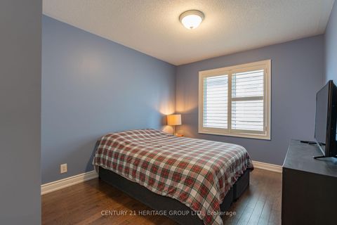 Photo 26 at 20 Altus Park Drive, Patterson, Vaughan