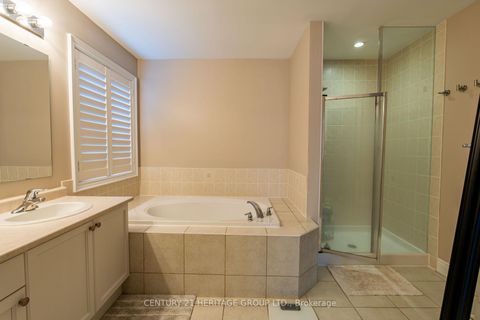 Photo 30 at 20 Altus Park Drive, Patterson, Vaughan