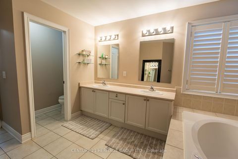 Photo 31 at 20 Altus Park Drive, Patterson, Vaughan