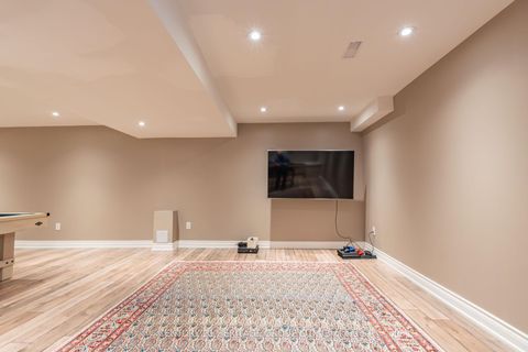 Photo 37 at 20 Altus Park Drive, Patterson, Vaughan