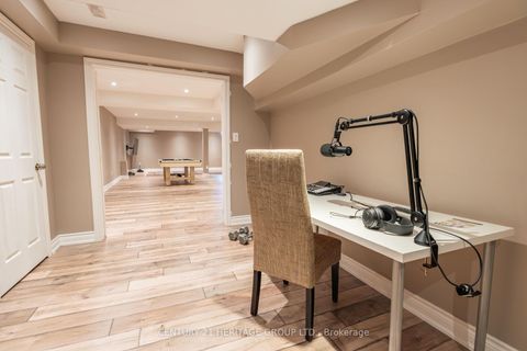 Photo 38 at 20 Altus Park Drive, Patterson, Vaughan