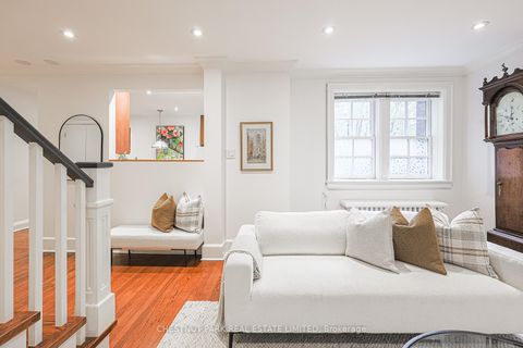 Photo 11 at 111 - 480 Oriole Parkway, Eglinton, Toronto