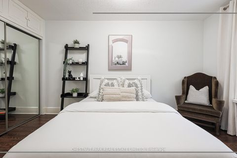 Photo 26 at 111 - 480 Oriole Parkway, Eglinton, Toronto