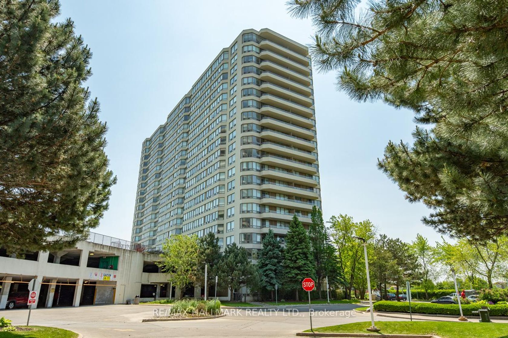 385 - 1 Greystone Walk Drive, Kennedy Park, Toronto 