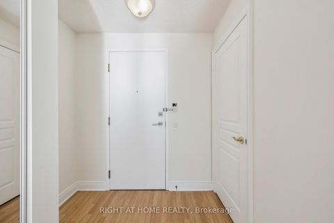 Photo 5 at 1905 - 10 Northtown Way, Willowdale East, Toronto Photo 5 at 1905 - 10 Northtown Way, Willowdale East, Toronto