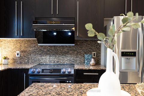 Photo 18 at 6 John Frank Road, East Woodbridge, Vaughan