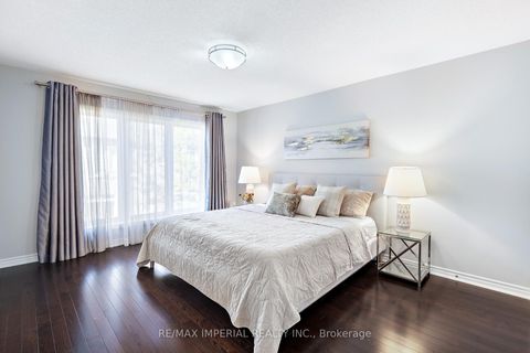 Photo 22 at 6 John Frank Road, East Woodbridge, Vaughan