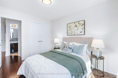 Photo 29 at 6 John Frank Road, East Woodbridge, Vaughan