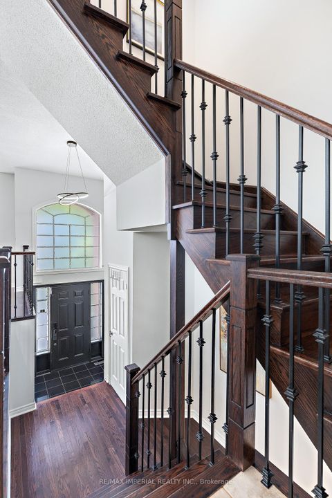 Photo 34 at 6 John Frank Road, East Woodbridge, Vaughan