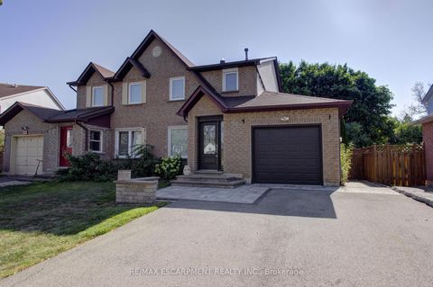 Photo 1 at 214 Ross Lane, RO River Oaks, Oakville