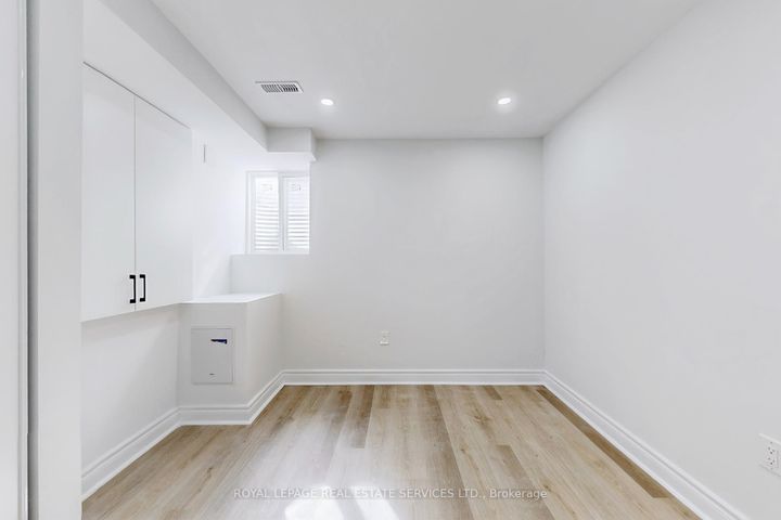 Photo 27 at 1388 Sycamore Garden, CB Cobban, Milton