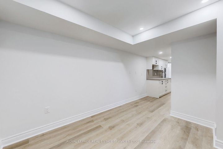 Photo 30 at 1388 Sycamore Garden, CB Cobban, Milton