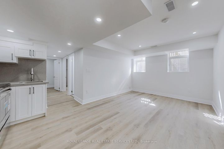 Photo 35 at 1388 Sycamore Garden, CB Cobban, Milton