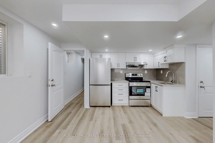 Photo 36 at 1388 Sycamore Garden, CB Cobban, Milton