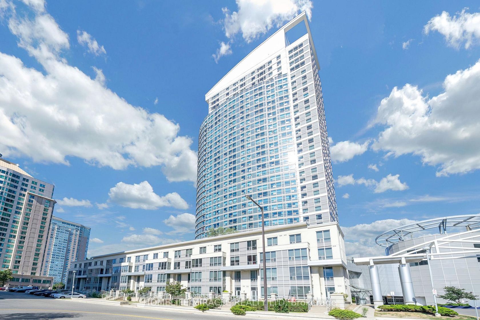 3011 - 36 Lee Centre Drive, Woburn, Toronto 